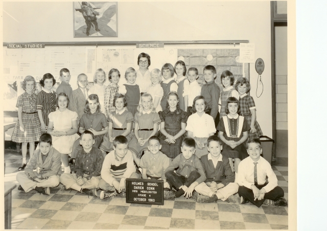 Holmes School Grade 4
Back Row: Dianne Bell,Chris Belden,Dick Costello,Rob Marshall,Barbara Thorne,Kathy ?,Mary Howe,Ann Upson,Emmy Mumford,Betty Ann ?,Keith ?,?,Barbara Millard,Linda Hammer
Mid Row: Cathy Dwyer,Nancy Ettele, Sue Danver,Patti Shaw,Kathy