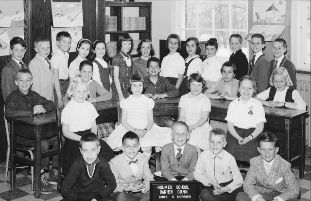 Holmes School Miss Morrier 3rd grade: Row 1: Time Maul, ?, Rob Marshall, Chris Austin, Craig ?. Row 2 Bobbie Shaw, Lisa ?, Linda Hammer, Suesan ?. Row 3: Bill Giles, Janet Martin, Bruce Beagle, Jackie Fitzpatrick, Florence Snyder. Row 4: Peter Thompson, P